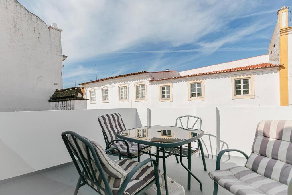 Home Near Evora'S Main Square With Private Terrace Exterior photo